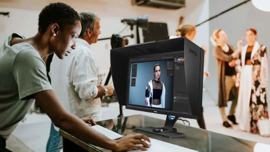 Jaki monitor wybrać? Poradnik: praca, gry, grafika, parametry.